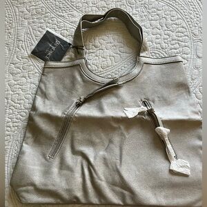 Beyoncé Fragrance Silver 
Tote Bag with Zippers
